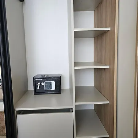 арена изгрев Apartman