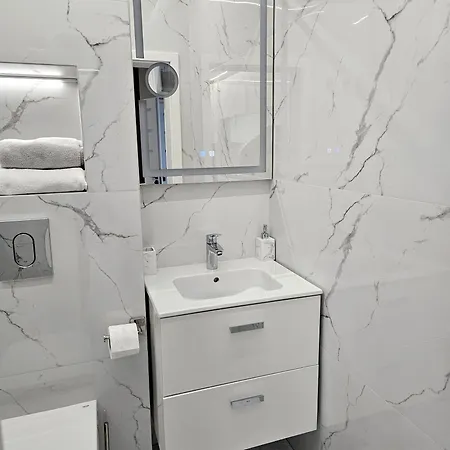 Apartment арена изгрев *